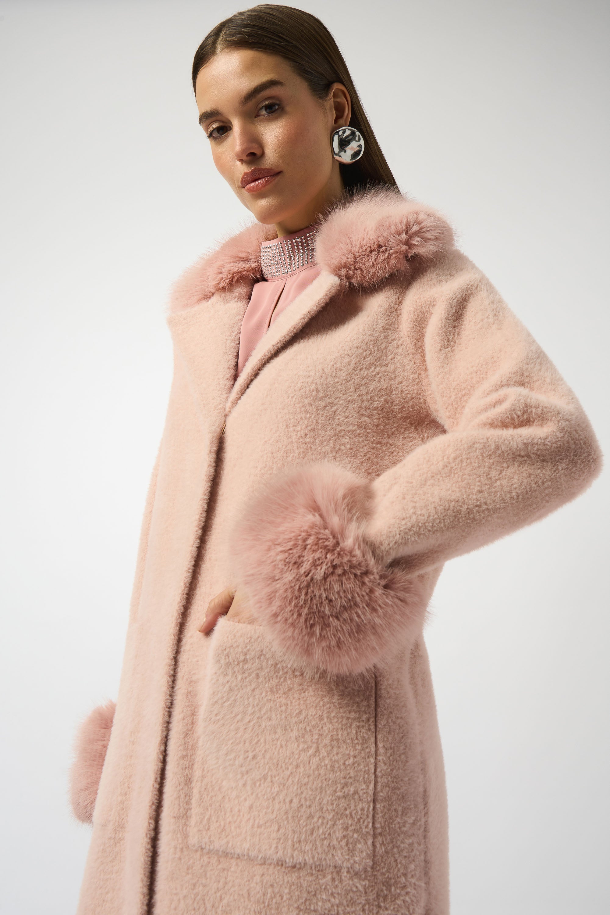 エピヌ ribbon 2way fur coat ivory épine（毛皮/ファーコート）のフリマアイテム一覧