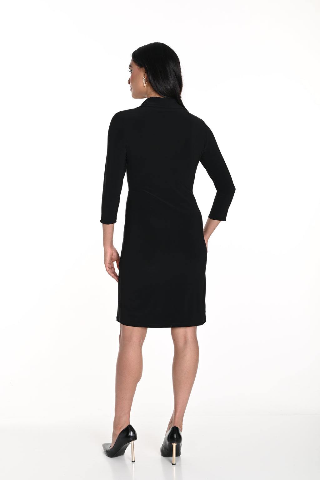 Brand: Frank Lyman
Style: Jersey Knit Dress
Colour: Black
Sleeves: 3/4 length
Details: Faux wrap, henley-style button front
Length: Knee-length hemline
Fit: Fitted for a flattering look