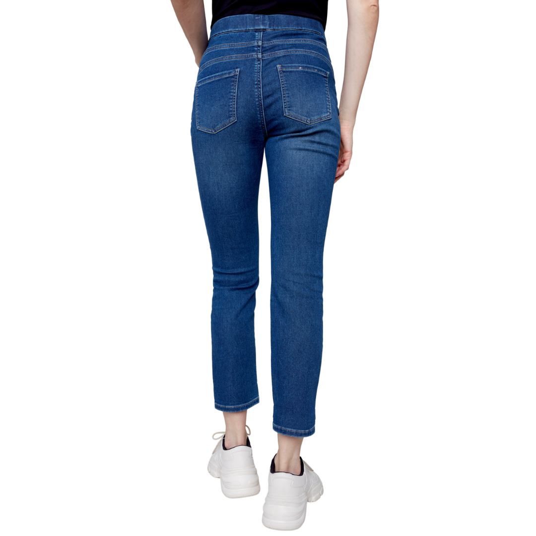 Jaboli Boutique - Fergus Ontario - Charlie B - Denim Joggers. The Knit Denim Joggers are Super Stretch and comfy Pull On with drawstring waistband Colour - Dark Indigo Slim Fit 5 Pocket Inseam 29 Inch These joggers make for the perfect travel companion.