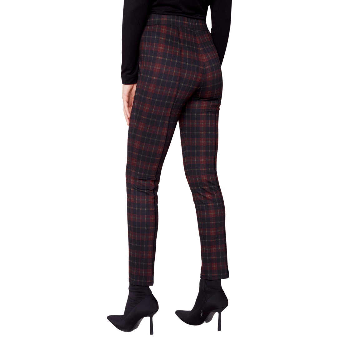 Jaboli Boutique - Fergus Ontario - Charlie B - Ruby Pants. Plaid Print Legging Pant, Colour - Ruby, Pull On , High Rise, Streamlined No Pocket Silhouette , Skinny Leg, Stay comfortable and confident in the perfect fit for every occasion. Constructed with a lightweight, stretchy fabric for ease of movement and all-day wear.