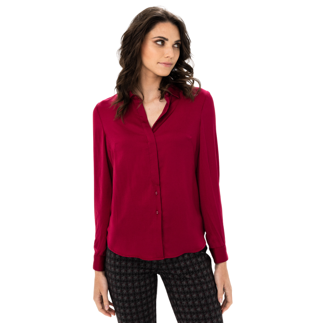 Jaboli Boutique - Fergus Ontario-Renuar-Airflow Blouse Lightweight Blouse  Colour - Beet,  Classic Shirt Collar,  Button Front.  Long Sleeves,  Relaxed Fit, Inverted Pleat at Back (for extra shoulder room),  A Beautiful Blouse in one of this seasons unique must have colours "Beet". The perfect blouse for layering or making a statement on its own ... we recommend pairing this blouse with our ruby plaid pants for a stylish and comfortable outfit 