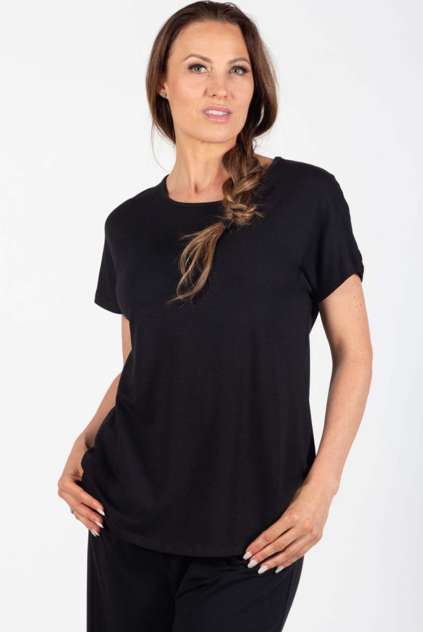 Jaboli Boutique- Fergus Ontario-Pure Essence- Tee Shirt
Top Seller: Pure Essence T-shirt
Short sleeves and relaxed fit
Sculpted hemline for added style
Made from high-quality bamboo viscose
Available in Charcoal, Rosso Red, Eggplant, Ivory, Black
Breathable fabric for all-day comfort
Versatile design, ideal for dressing up or down
Proudly made in Canada
A must-have wardrobe essential