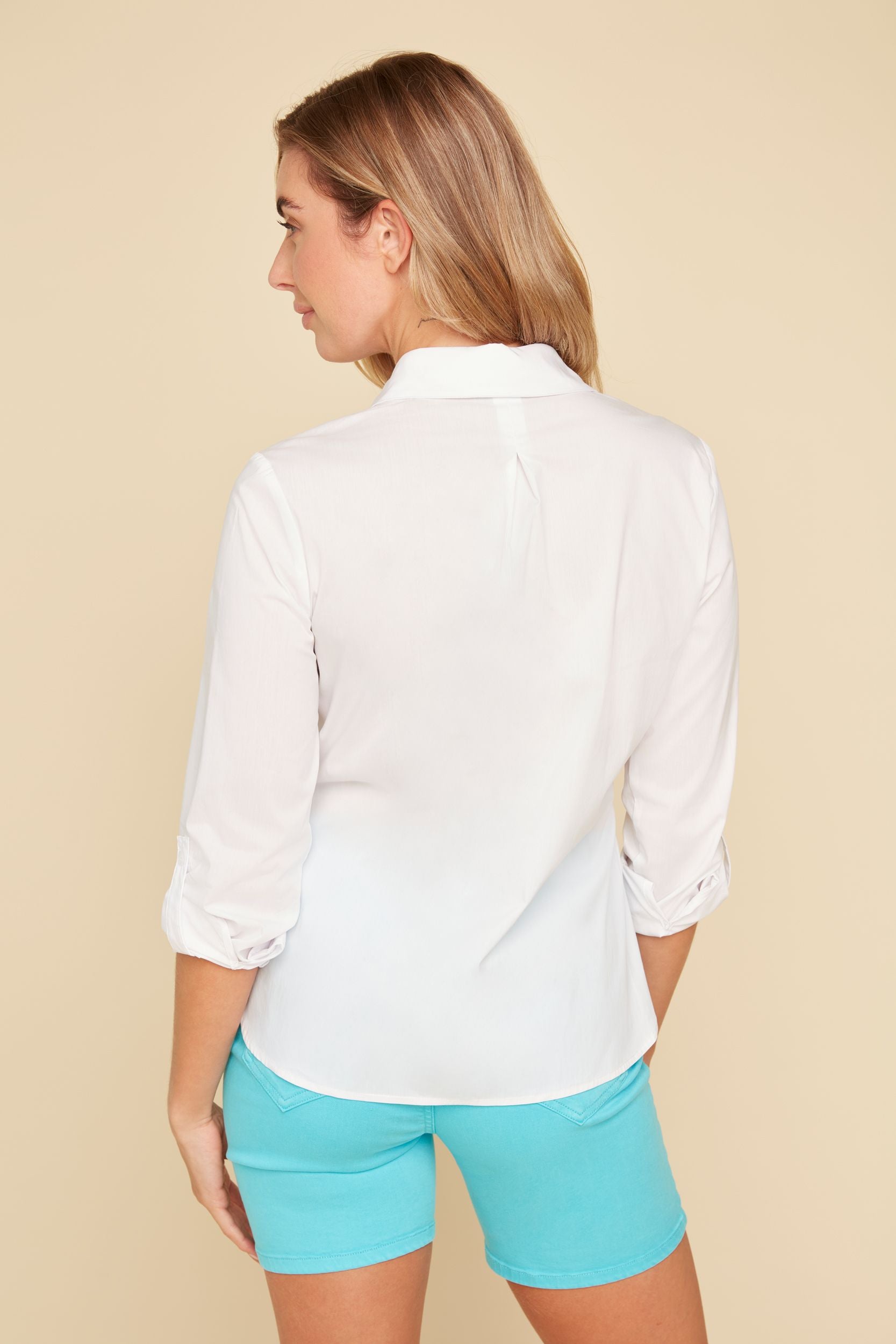 Jaboli Boutique- Fergus Ontario-Renuar- Floral Embroidered white shirt-R5152-790-AQUAMARINE

Shirt Collar

Colour - White with Aquamarine Embroidery

Long Sleeves w Tab Up Detail

Button Front

Cotton Blend