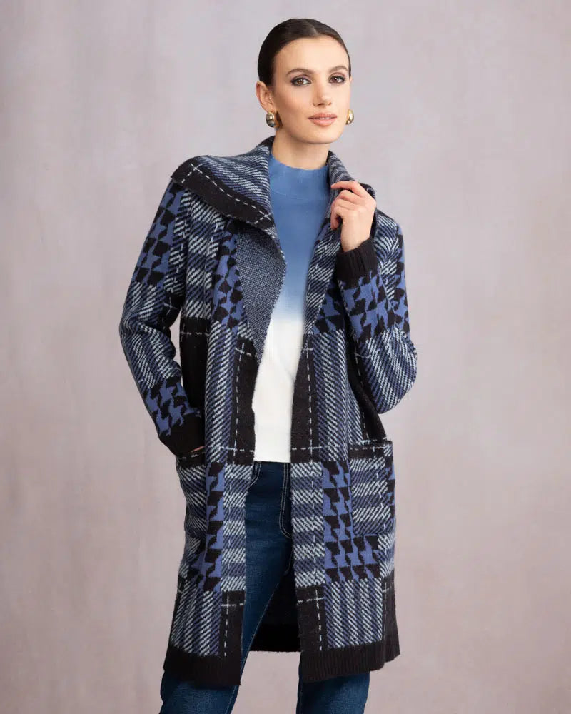 Jaboli Boutique | Fergus Ontario | Alison Sheri Blue Plaid Cardigan | Alison Sheri blue plaid open-front cardigan with oversized collar, knee length, and pockets.