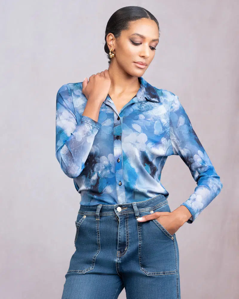 Jaboli Boutique |Fergus Ontario Alison Sheri| Blue Print Blouse| Alison Sheri blue print blouse with shirt collar, button front, abstract floral design in shades of blue, relaxed fit lightweight fabric