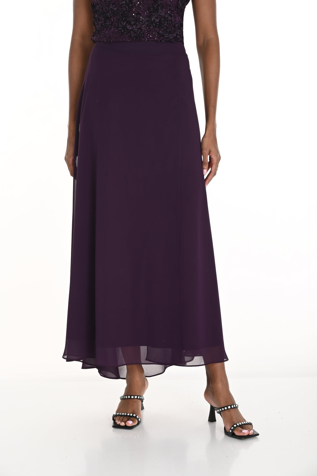 Jaboli Boutique | Fergus Ontario| Frank Lyman | Berry Skirt Chiffon/Jersey Layered Skirt Frank Lyman berry chiffon and jersey layered maxi skirt with flowing silhouette, vibrant berry hue, and discreet zip back, perfect for pairing with coordinating top 259222.