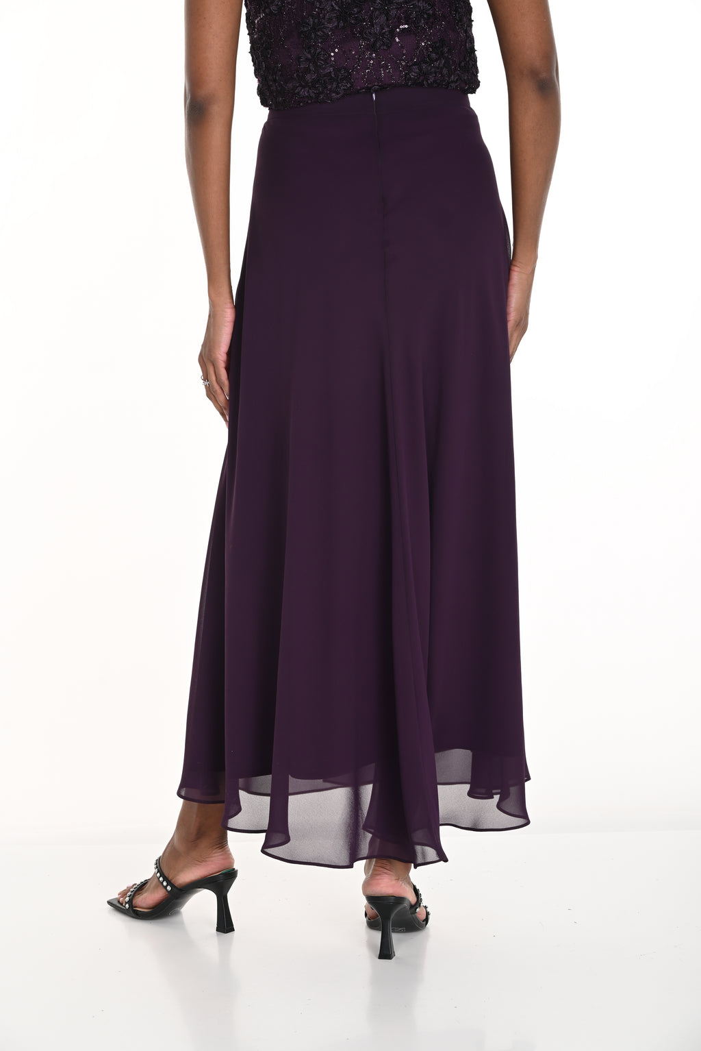 Jaboli Boutique | Fergus Ontario| Frank Lyman | Berry Skirt Chiffon/Jersey Layered Skirt Frank Lyman berry chiffon and jersey layered maxi skirt with flowing silhouette, vibrant berry hue, and discreet zip back, perfect for pairing with coordinating top 259222.
