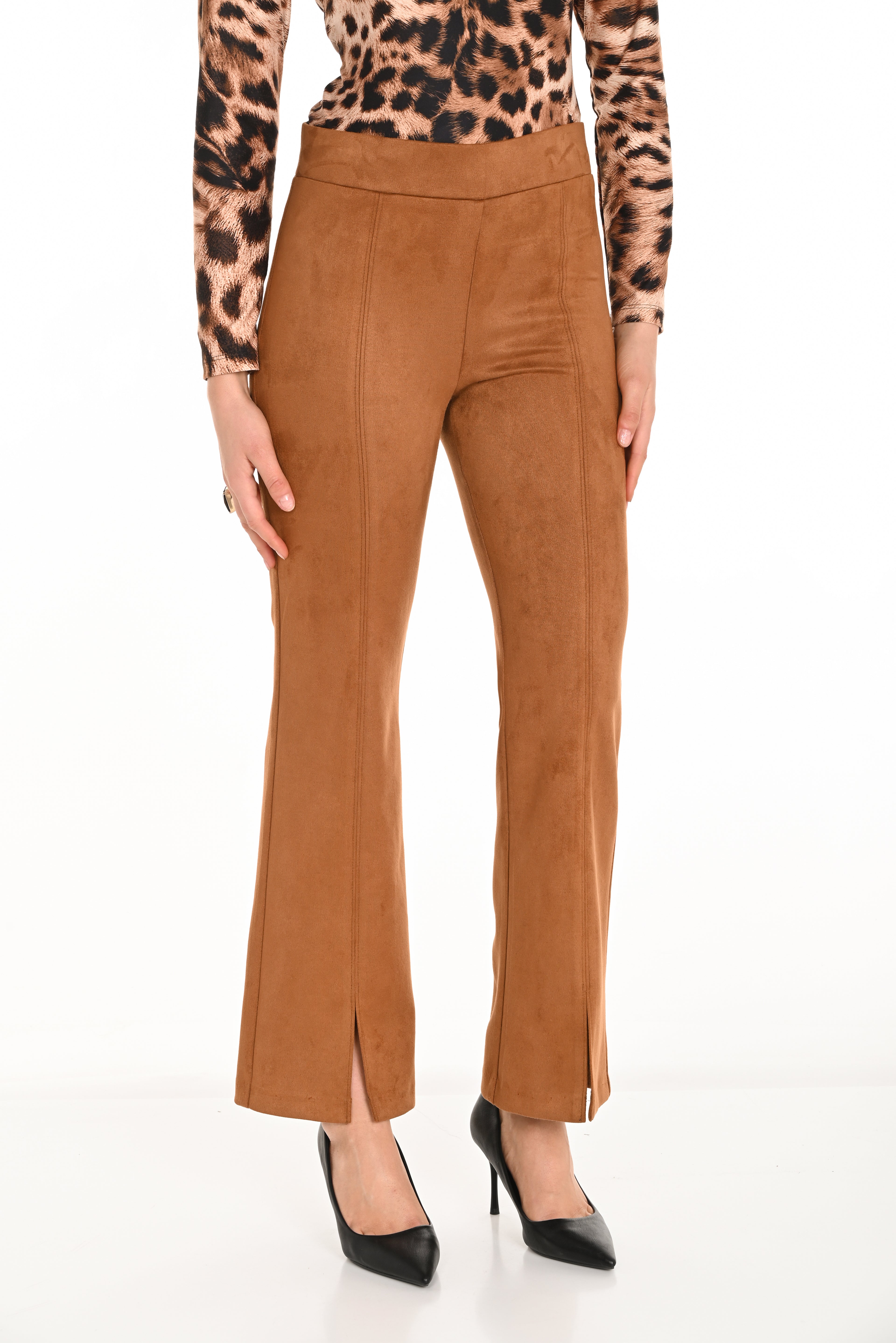 Jaboli Boutique| Fergus Ontario| Frank Lyman| Frank Lyman | Cognac Flare Pant
•  Frank Lyman, Style 253193-FL
• Fit-and-flare leg with front slit at hem
• High-rise contour waistband for a smooth, structured look
• Pull-on design with no pockets
• Seam detailing for an elongating effect
• Rich cognac colour in a suede-like finish
• Not lined

FABRIC &amp; FIT
• Faux suede: 95% polyester, 5% spandex
• Soft, flexible feel with gentle stretch
• High-rise waist with a long, flared silhouette
*  pull-on fit
