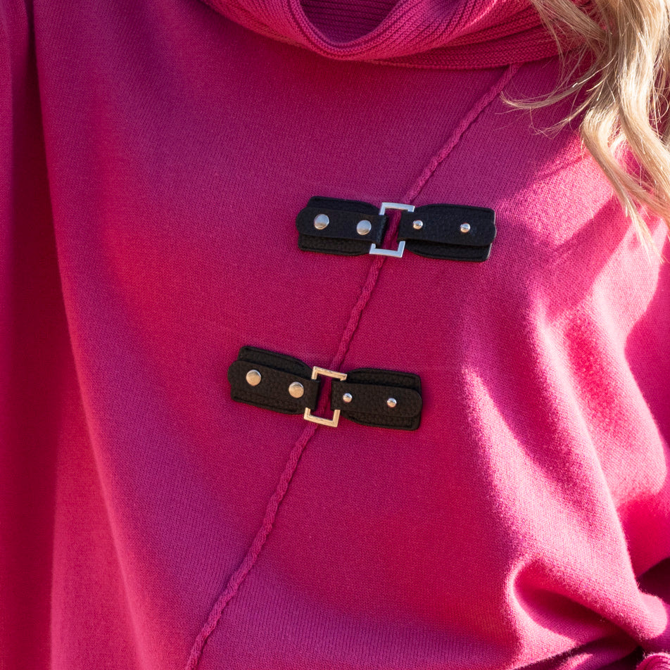 Jaboli Boutique | Fergus Ontario | Marble | Buckle Pullover | Cognac

Cozy Cowl Neckline

Colour -  Hot Pink

Diagonal Knit w black buckle accent

Relaxed Oversized Fit

long sleeves