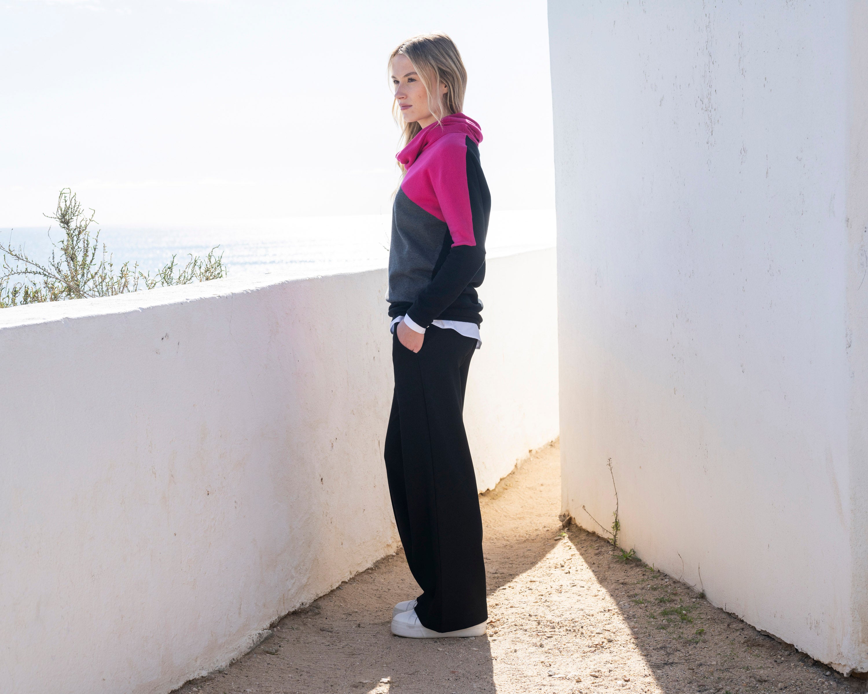 Jaboli Boutique | Fergus Ontario | Marble | Marble | Colour Block | Cowl Neck | Pullover |

Relaxed Cowl Neck

Colour - Blocked Fuchsia/Ivory/Charcoal/Black

Relaxed Fit

100 % Cotton