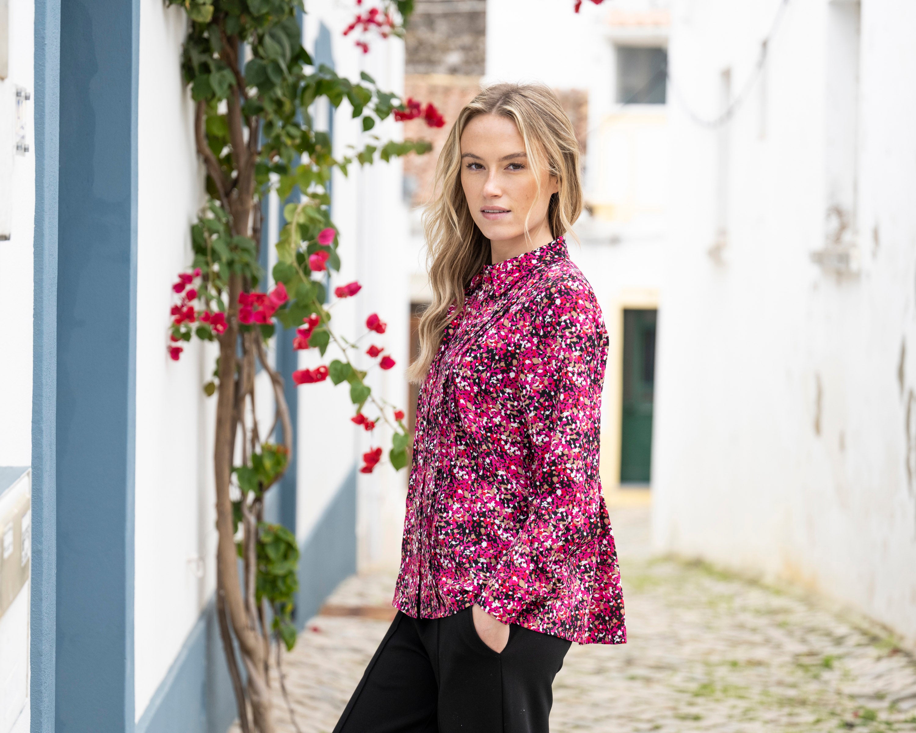Jaboli Boutique | Fergus Ontario | Marble | Pebble Pink Blouse|
Marble Pebble Pink blouse with shirt collar, button-front closure, long sleeves with button cuffs, and pebble pink base with cognac, black, and ivory print, perfect for polished office or smart casual styling.

