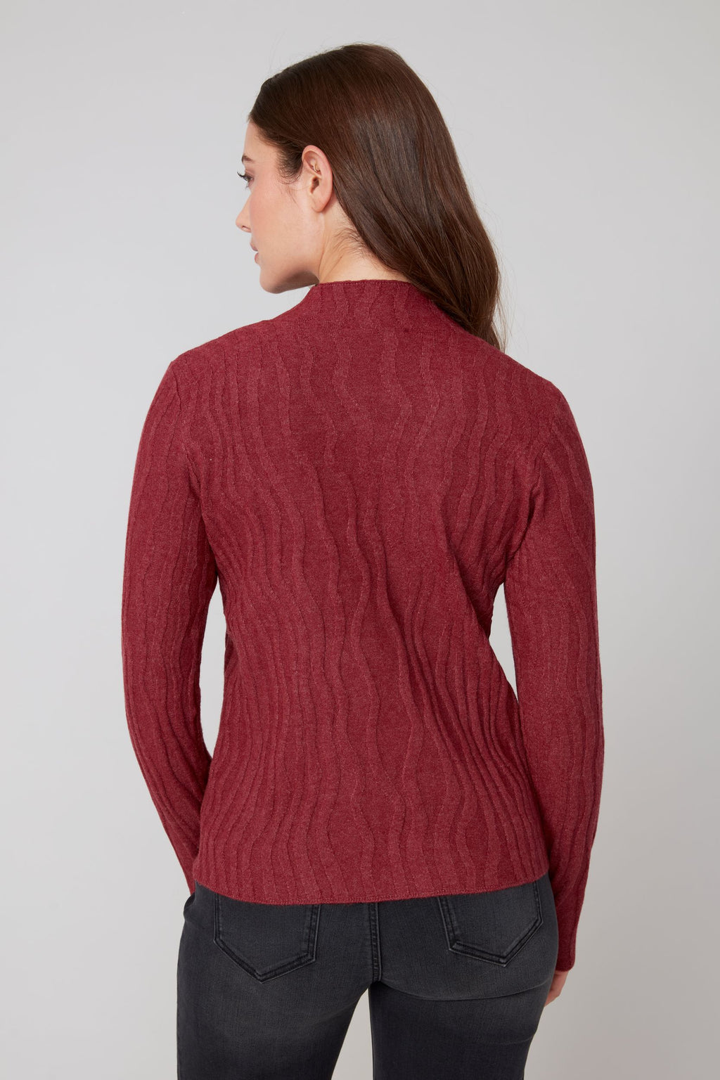 Jaboli Boutique | Fergus Ontario|Renuar | Comfy Textured Mock Neck Pullover Sweater
Comfy Textured Pullover

Mock Neck

Colours - Oyster, Porto (Merlot)

Long Sleeves

Slim Fit, Great for Layering

great for dressing up, business casual, and being cozy