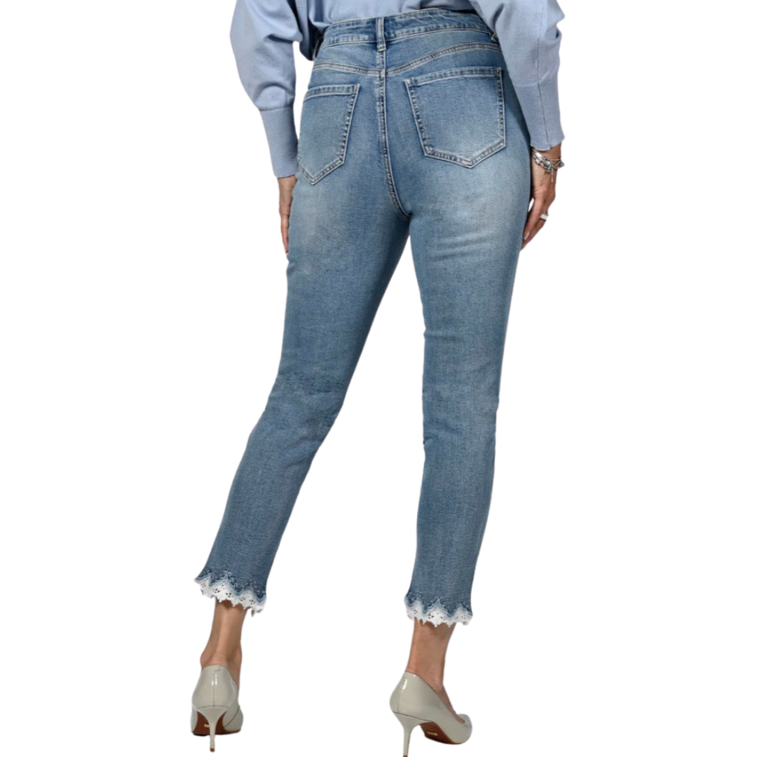 Jaboli Boutique - Fergus Ontario - Frank Lyman Cropped Denim With Lace Detailed Hem. High Rise Fly Front 5 Pocket Straight Leg Embellished Ankle with Lace Trimmed Hem