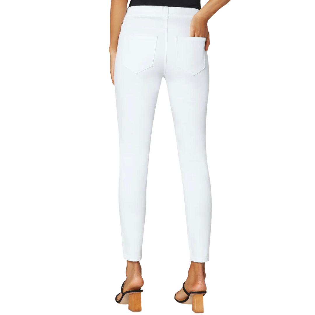 Jaboli - Fergus Ontario - liverpool -The Gia Glider is designed with convenient pockets and effortless style, providing a hassle-free experience. Its excellent stretch and recovery properties ensure maximum comfort throughout the day. This versatile piece can be dressed up or down, and its stunning white color makes it a standout choice. Additional details include a 28" inseam, mid-rise fit, 10" front rise, and a 9-1/2" leg opening.